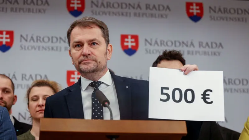 Matovič: 500 eur pre poslanca je plat za dva dni. Ukázali prostredník voličom aj nevoličom - Domáce - Správy - Pravda