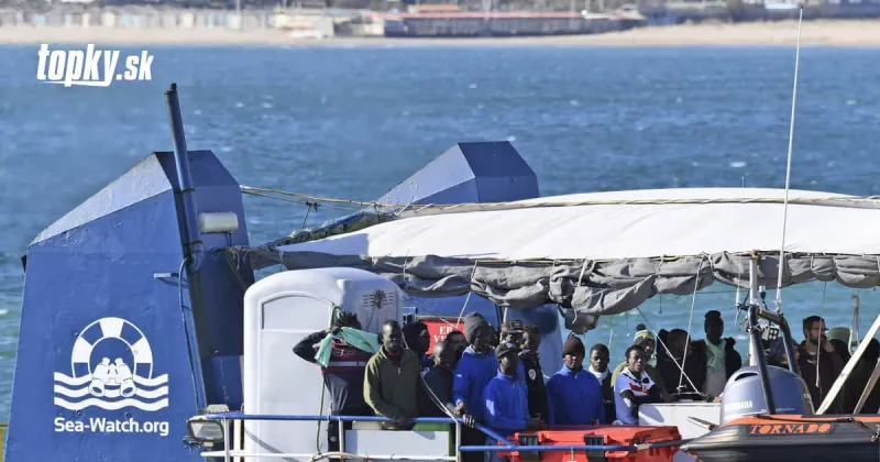 Taliansko zachránilo zhruba 120 migrantov v Stredozemnom mori | Topky.sk