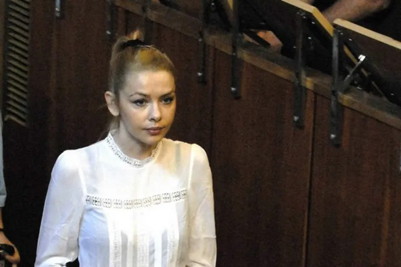 Eva Varholíková poctivo pracuje a seká dobrotu - korzar.sme.sk