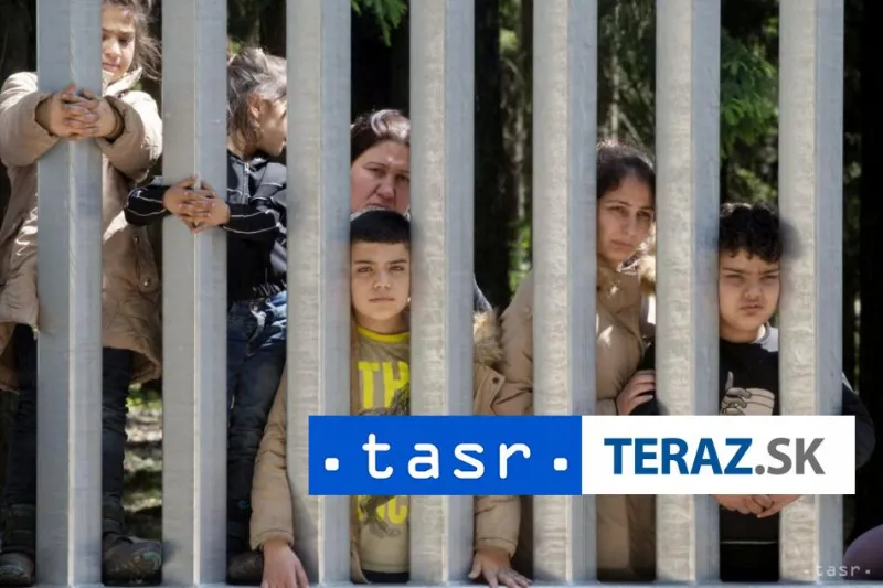 V Grécku zatkli piatich členov polície; pomáhali nelegálnym migrantom