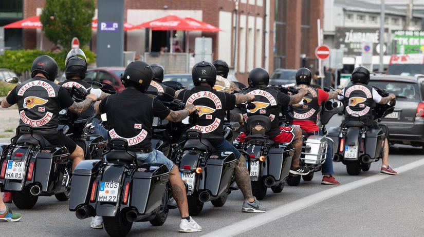 Bratislavu obsadili Hells Angels. Ako sa v jej uliciach kontroverzní motorkári správali? - Domáce - Správy - Pravda
