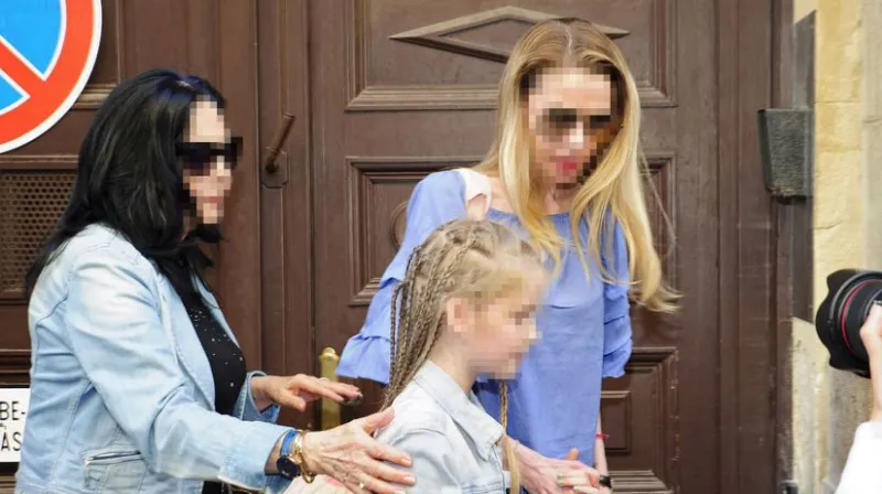 Eva Varholíková je po šiestich rokoch na slobode - Svet - Správy - Pravda.sk
