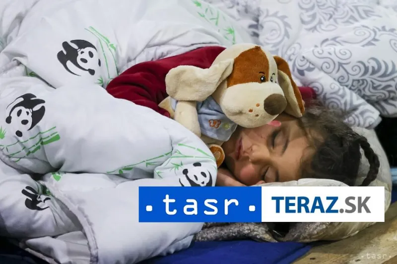 Grécke úrady zachránili na riečnom ostrovčeku 145 migrantov