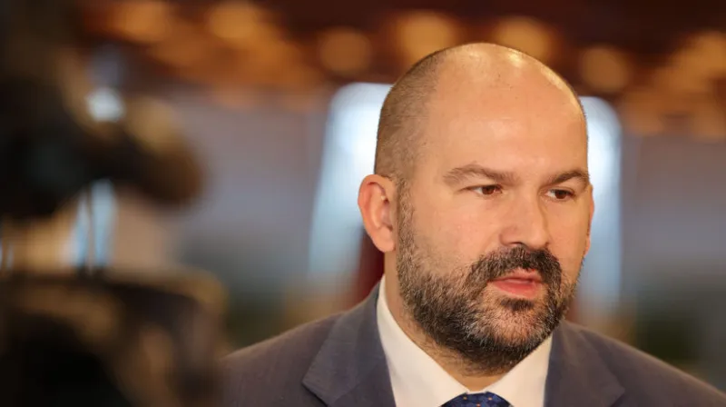 Pčolinský: Demokrati sa priživujú na Kollárovej kauze, lebo ničím iným zatiaľ nezaujali - Domáce - Správy - Pravda