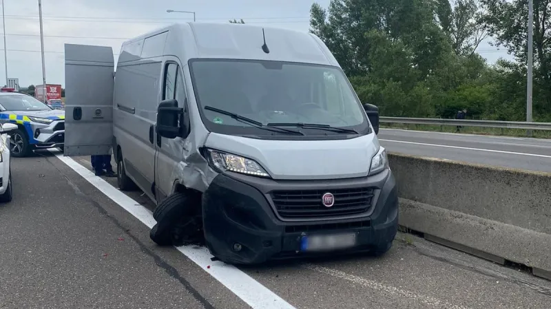 Prenasledovanie migrantov naberá na obrátkach: Na tomto mieste čakajte zdržanie | Nový Čas