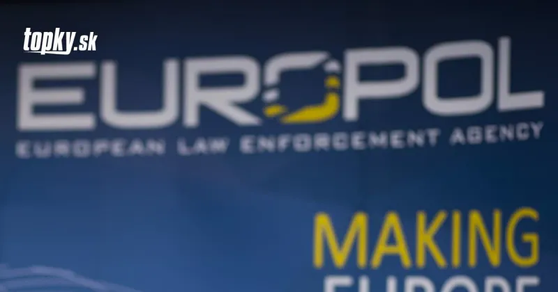Europol spolu so španielskymi úradmi rozbili bandu, ktorá pašovala nelegálnych migrantov | Topky.sk