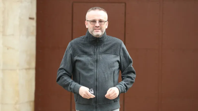 Polícia vypočula bývalého riaditeľa SIS: Vo veci padlo obvinenie! Pôjde Pčolinský do väzby? | Nový Čas