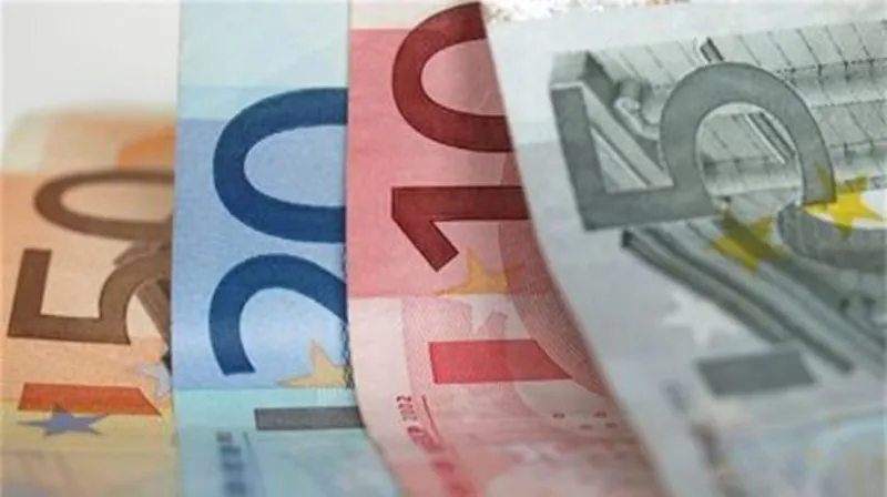 Batoh s 300-tisíc eurami vrátili majiteľovi - Domáce - Správy - Pravda