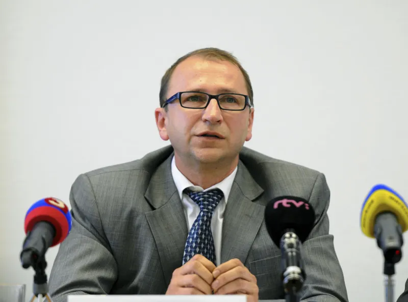 NAKA preveruje nájdený batoh s 300-tisíc eurami - Korzár SME