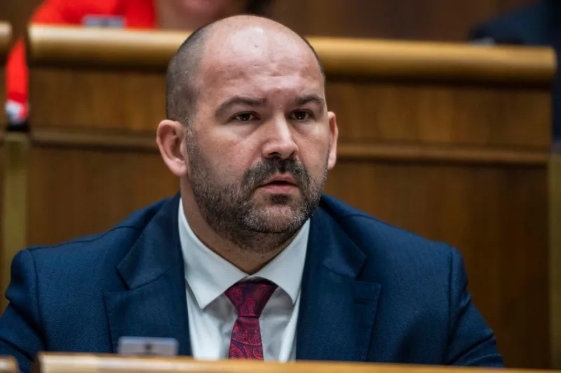 Pčolinský podozrieva maďarskú políciu z úmyselného púšťania migrantov na Slovensko - SME