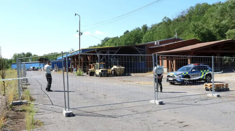 Starosta Vrbovky varuje pred chorobami migrantov, o žiadnych ale nevie: Ľuďom zobrali ovocie - Regióny - Správy - Pravda