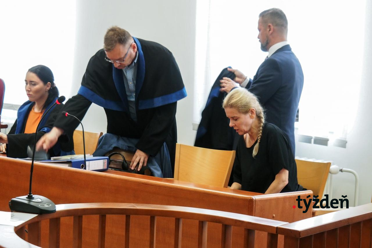 Okresný súd Trnava má dočasne pozastaviť úkony v kauze Fatima |  | .týždeň - iný pohľad na spoločnosť