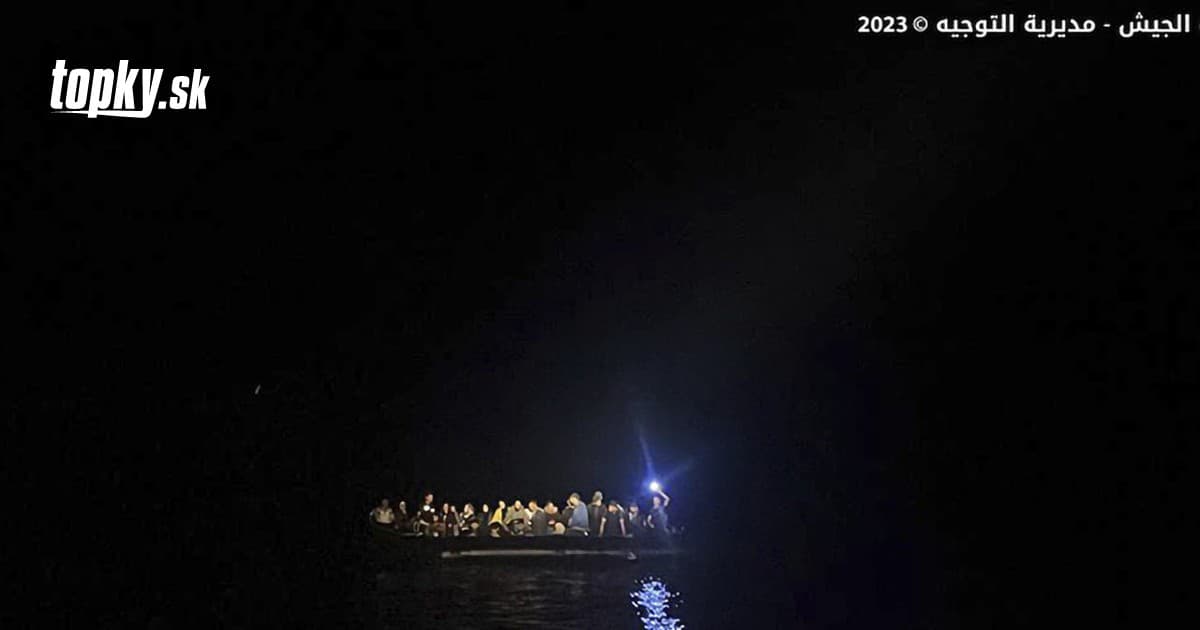 Pri pobreží Libanonu zachránili 27 migrantov z potápajúcej sa lode | Topky.sk