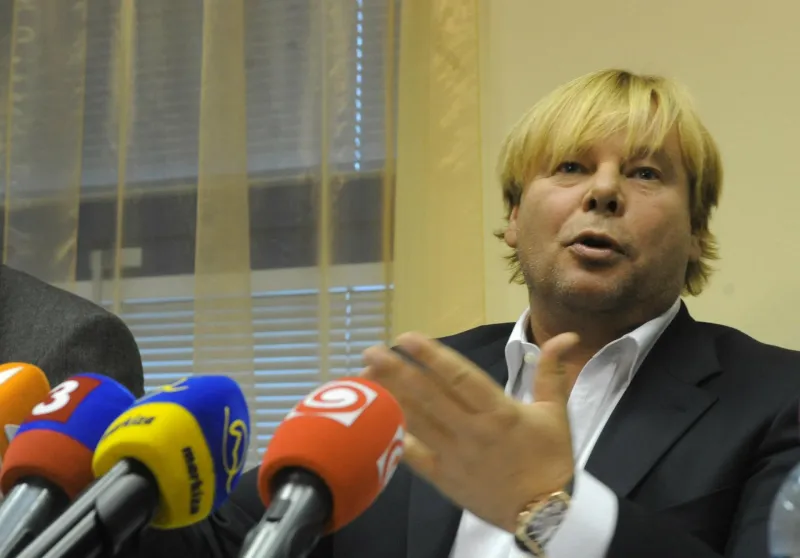 HNonline.sk - Akcia Vírus: NAKA obvinila podnikateľa Michala Gučíka a exšéfov vojenských tajných