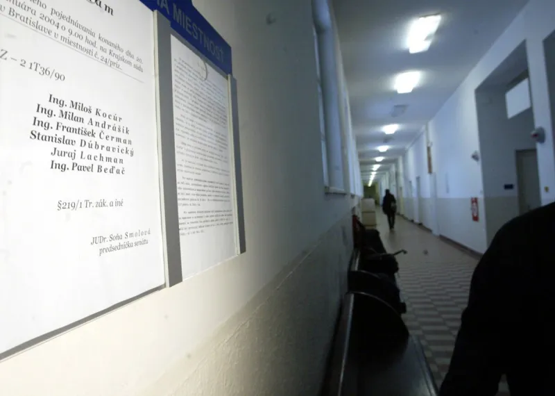 Zasadnutie v kauze Cervanová súd zrušil a odročil na neurčito - SME