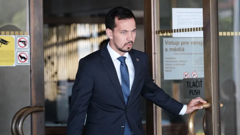 Šeliga podal trestné oznámenie pre aplikáciu paragrafu 363  - Domáce - Správy - Pravda