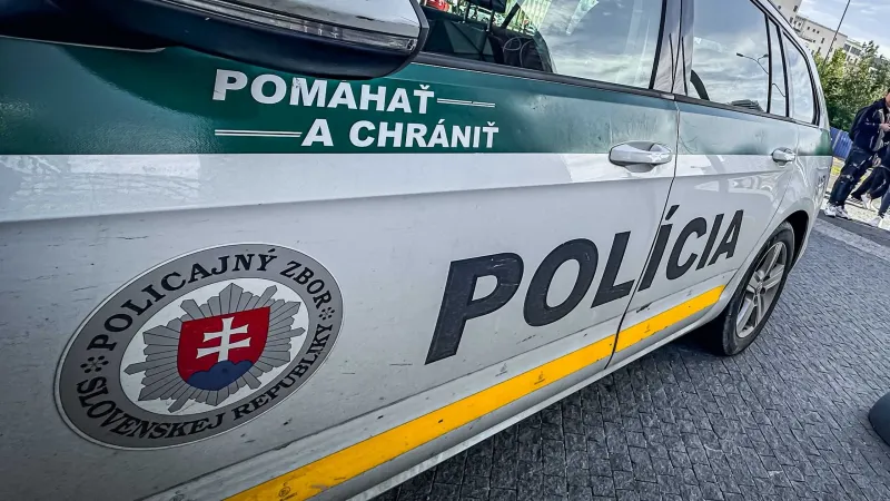Polícia zadržala dvoch advokátov a lekára - Správy RTVS