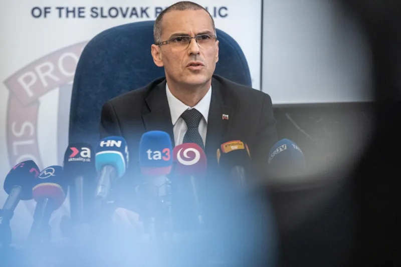 Polícia chcela od súdu spis Makóa a Beňu, Žilinka dal jej postup preveriť - SME