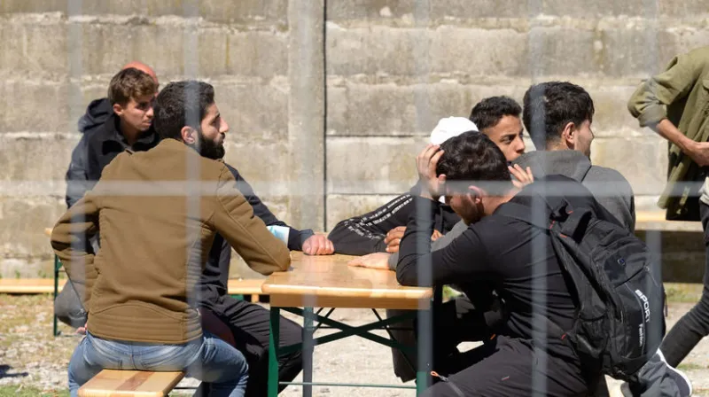 Migranti na Slovensku zostať nechcú. Sme chudobní, xenofóbni a nepohostinní - Domáce - Správy - Pravda