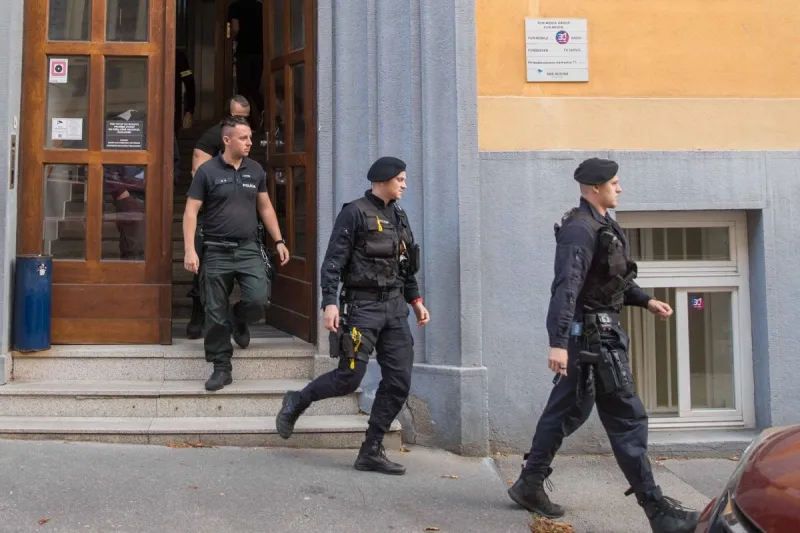NAKA zasahuje v Kollárovom Fun rádiu aj vo firme blízkej Borguľovi - SME