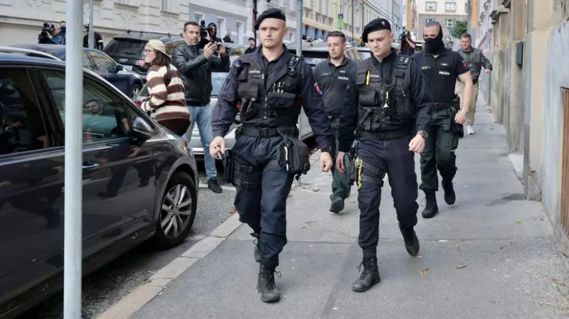 Akcia Targety: NAKA zasahovala v Kollárovom Fun rádiu aj firme blízkej Borguľovi - Domáce - Správy - Pravda