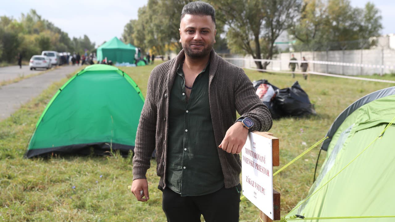 Desiatky migrantov uviazli v Bratislave: Nemáme peniaze a bojíme sa zimy! Mohammad utekal na pomoc | Nový Čas