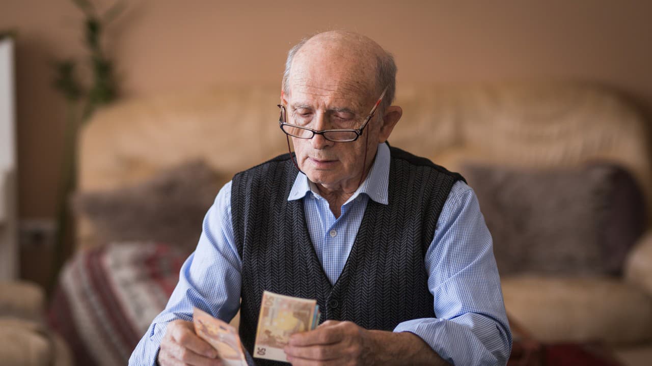 Dôchodcovia si pred sviatkami prilepšia: Ako budú tento rok vyzerať 13. dôchodky? | Nový Čas