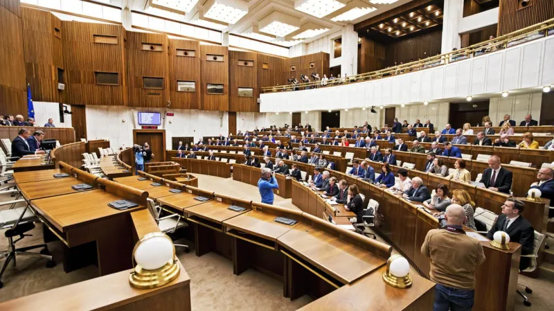 Odvolanie čurillovcov nezostalo bez povšimnutia: Poslanci sa rozhodli vo veci konať | Nový Čas