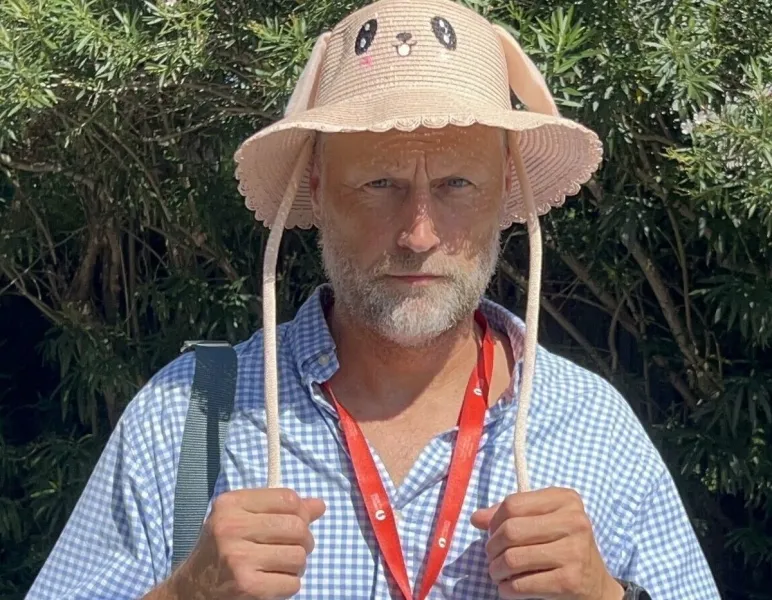 Režisér Pekarčík: Keď vidím na plagátoch sľub politika, že sem nepustí migrantov, smejem - Kultúra SME