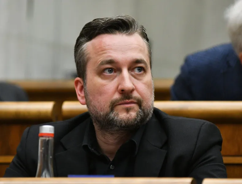 KDH chce v utorok podať návrh na odvolanie Blahu - SME