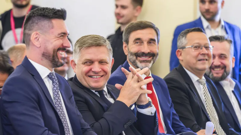 Kremeľ nad Slovenskom mávol rukou. Stopne Fico zbrane Kyjevu? Konflikt to len ťažko zmení, odkazuje Moskva  - Svet - Správy - Pravda