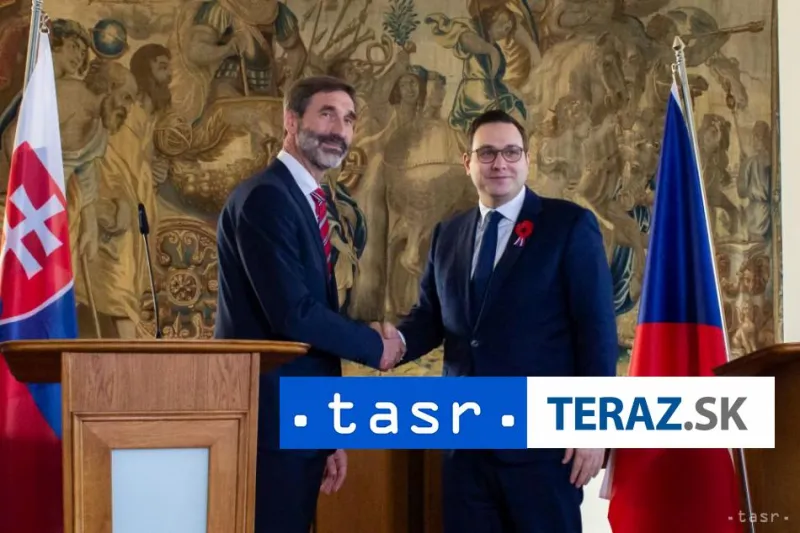 Blanár: Vojenská pomoc Ukrajine od firiem v SR a ČR bude pokračovať