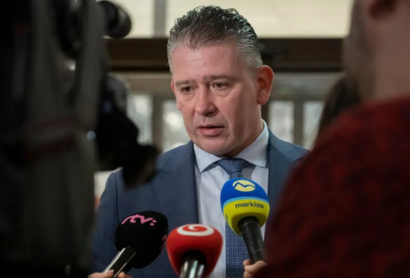 Mikulec vyzýva na zrušenie rozhodnutí v prípade čurillovcov - SME