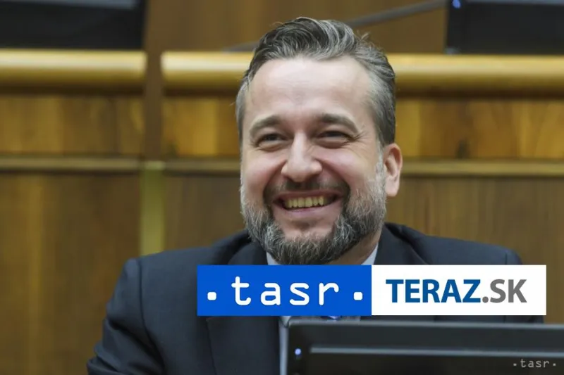 O návrhu na odvolanie Blahu rokovať nebudú, poslanci odmietli program