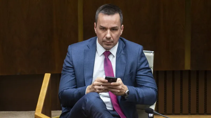 Tomáš zmenil rodičovský príspevok, pre mimovládky je to zlá správa: Prídu o peniaze?! | Nový Čas