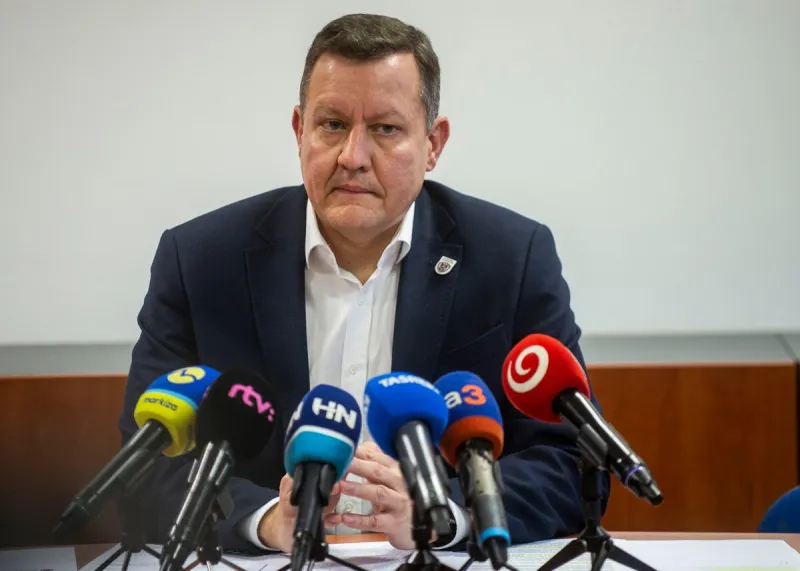 Ochrana čurillovcov je podľa Lipšica v poriadku, zastal sa prokurátorov - SME