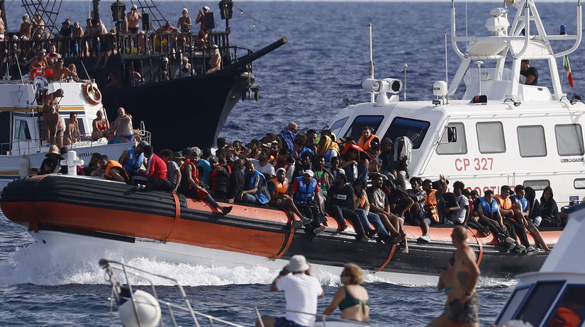 Na taliansky ostrov Lampedusa dorazilo vyše 500 migrantov - Svet - Správy - Pravda
