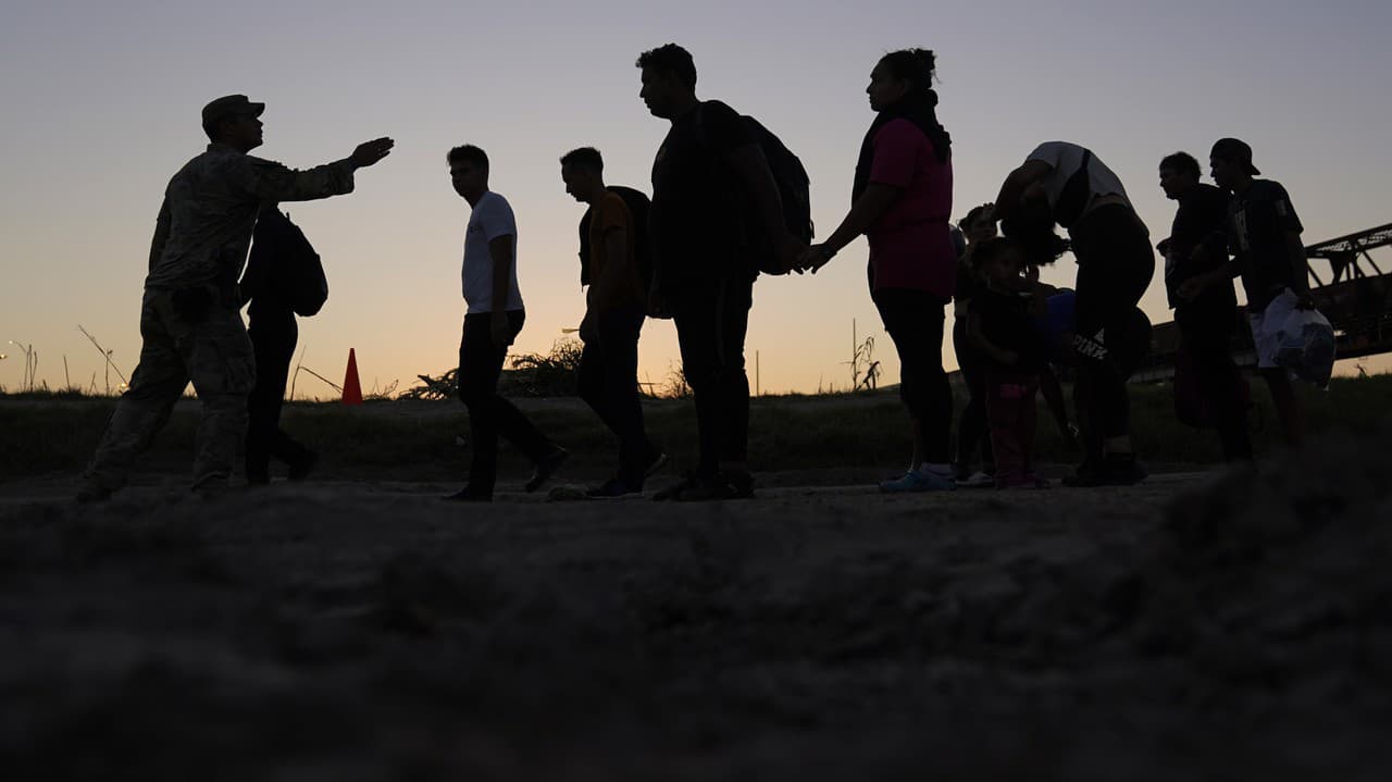 Taliani schválili novinku: Neplnoletých migrantov budú môcť zadržiavať! A to nie je všetko | Nový Čas