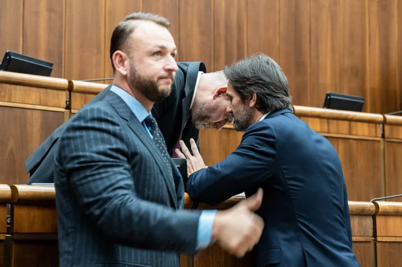 Čurillovci aj tak budú môcť prísť o ochranu, zákon opravia len naoko - SME