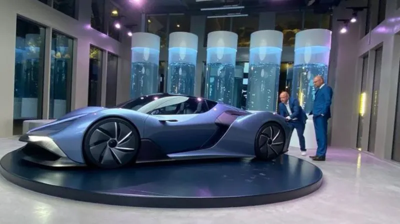 Sulík sa v Dubaji chválil vodíkovým autom.  Jeho prešľapy to však nezakrylo - Magazín - Auto - Pravda