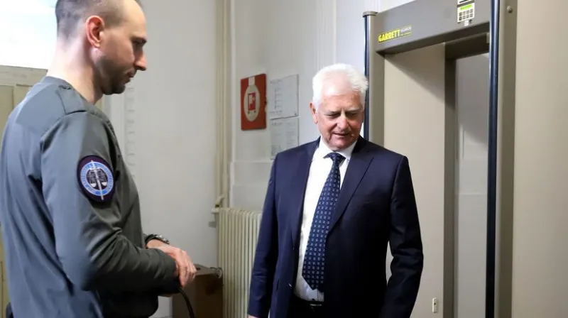 V kauze Mýtnik prišiel svedčiť Andrej Holák, vypovedať však odmietol - Domáce - Správy - Pravda