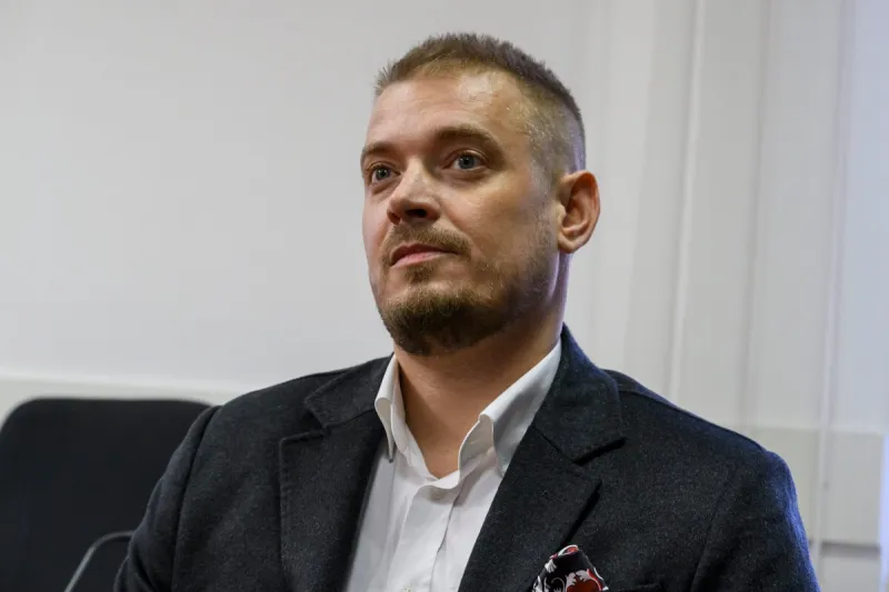 Proti Slobodníkovi vypovedali dvaja bývalí kolegovia. Žigovi poskytli tajnú nahrávku z - SME