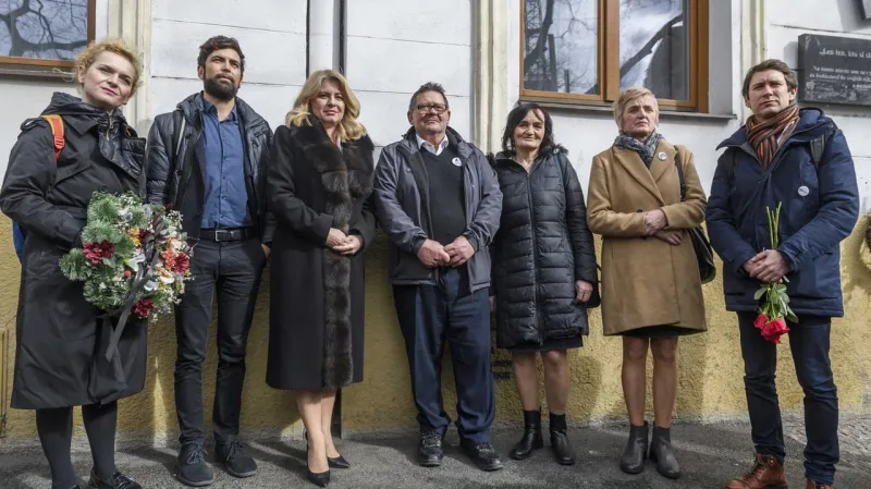 Prezidentka si uctila pamiatku Kuciaka († 27) a Kušnírovej († 27): Nezabúdam na to, že boli zavraždení | Nový Čas