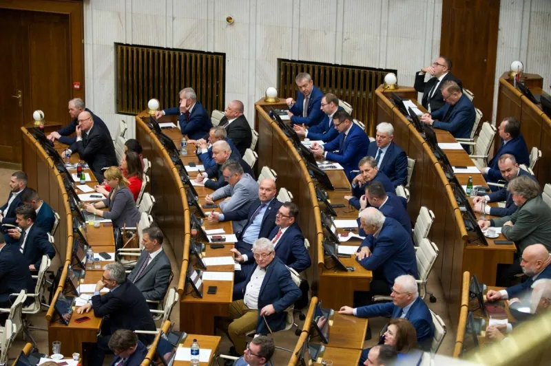 Do programu rokovania pribudla vládna novela Trestného zákona k premlčacím lehotám - SME