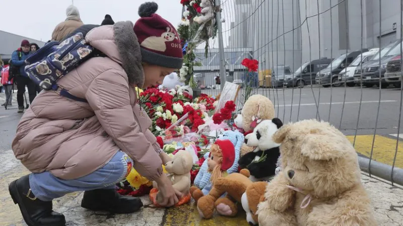 Počet obetí teroristického útoku v Moskve stúpol na 140. Ruská polícia loví migrantov  - Svet - Správy - Pravda