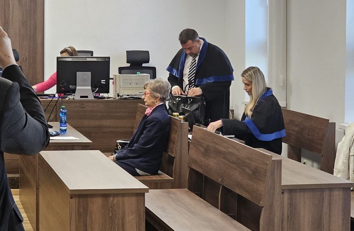 HNonline.sk - Obžalovaná „grófka“ Rošková prišla na súd. Prokurátor navrhol nižší trest aj pre jej bezúhonnosť