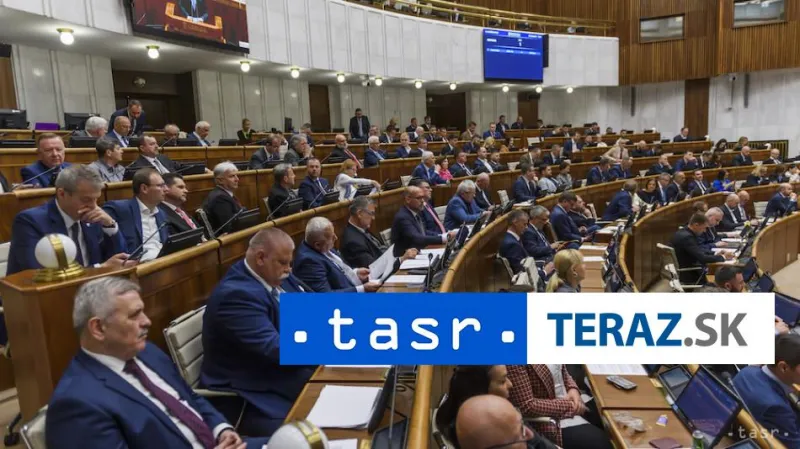 Poslanci ukončili rokovanie diskusiou o zmenách v 13. dôchodku