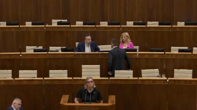 Aké boli posledné minúty v NR SR: Debatu k RTVS prerušil atentát. „Toto je vaša robota,“ reagoval Blaha, strhla sa hádka - Domáce - Správy - Pravda
