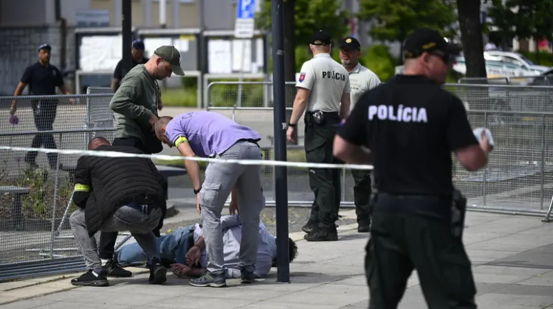 Strach, hnev, beznádej, úzkosť. Odborníci radia, ako zvládnuť pocity po atentáte na premiéra - Domáce - Správy - Pravda