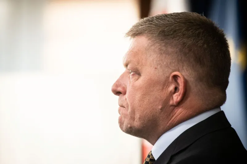 Rada vlády pre ľudské práva označila atentát na premiéra za priamu hrozbu demokracie - SME
